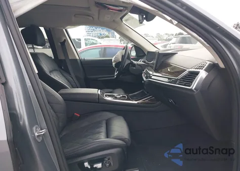 2025 BMW X7 xDrive40I from USA, damaged, VIN 5UX23EM08S9W25721